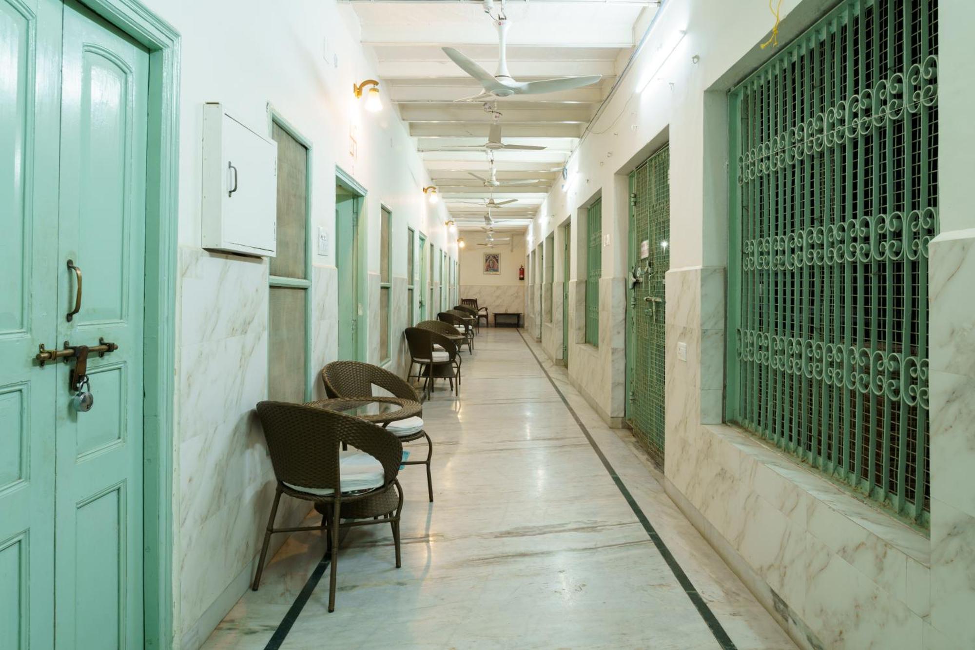 Hotel Shree Krishna Bhakti Ashram Vrindāvan Zewnętrze zdjęcie