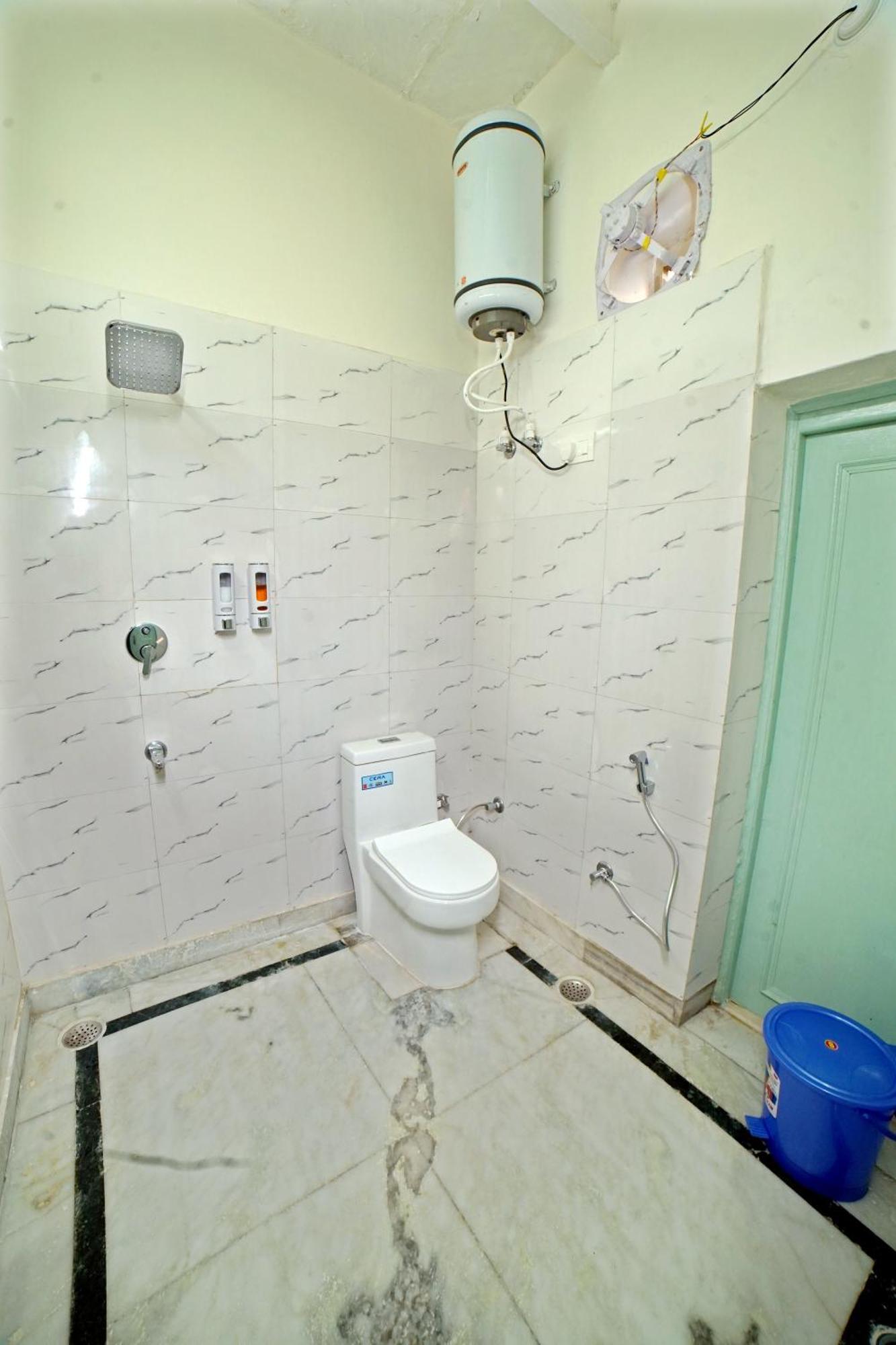 Hotel Shree Krishna Bhakti Ashram Vrindāvan Zewnętrze zdjęcie