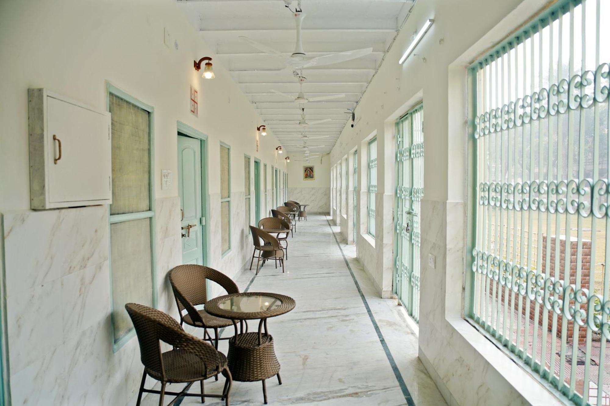 Hotel Shree Krishna Bhakti Ashram Vrindāvan Zewnętrze zdjęcie